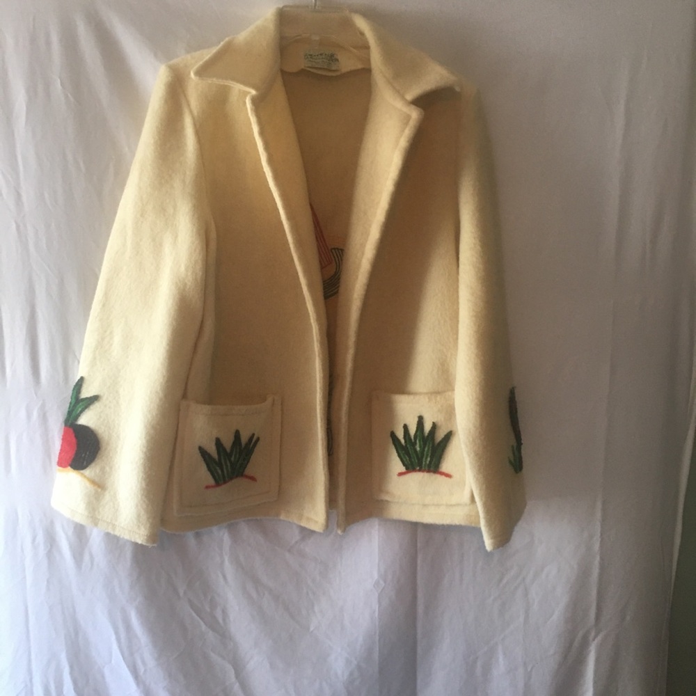🧶🧶🧶🧶VINTAGE 1950,s Wool Jacket Beige   Mexican embroidery🌵🌵🌵one owner